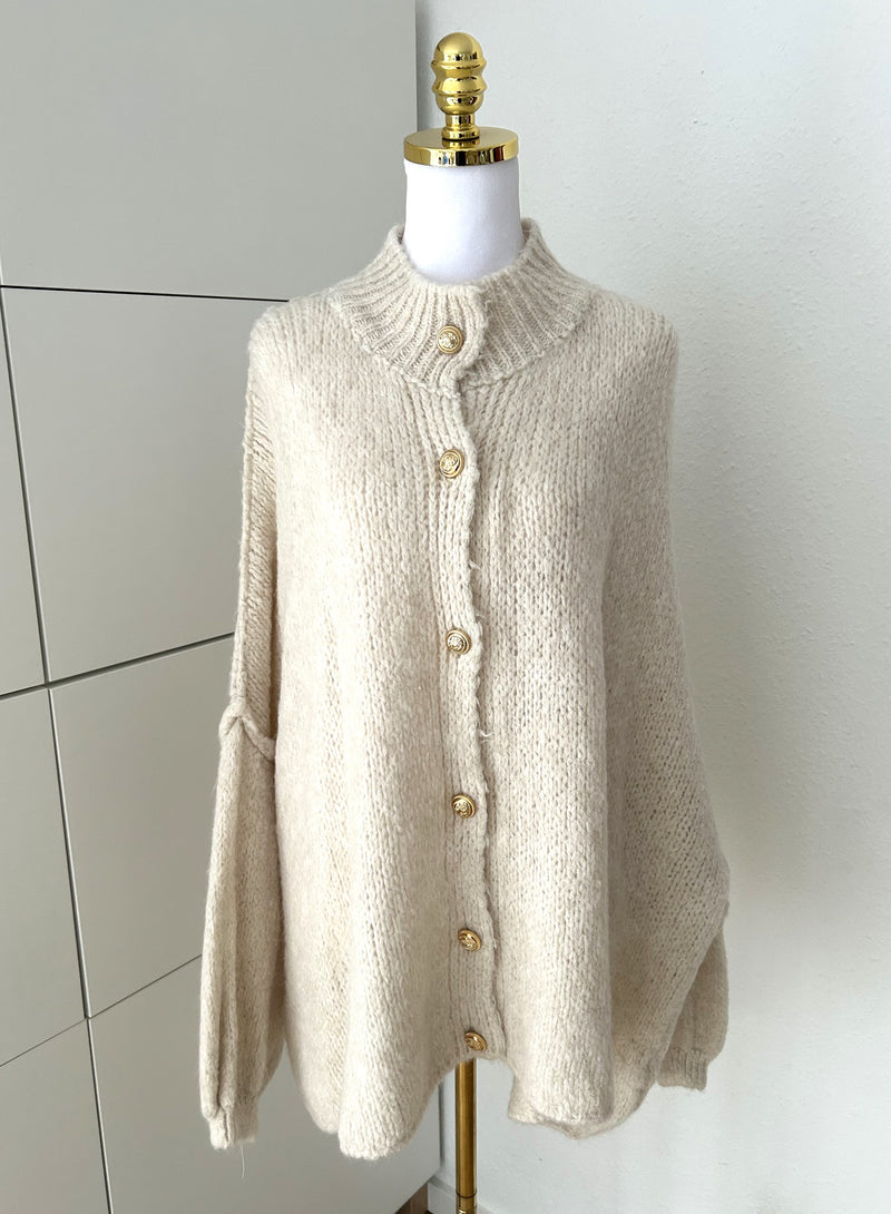 Cardigan Goldknopf Creme