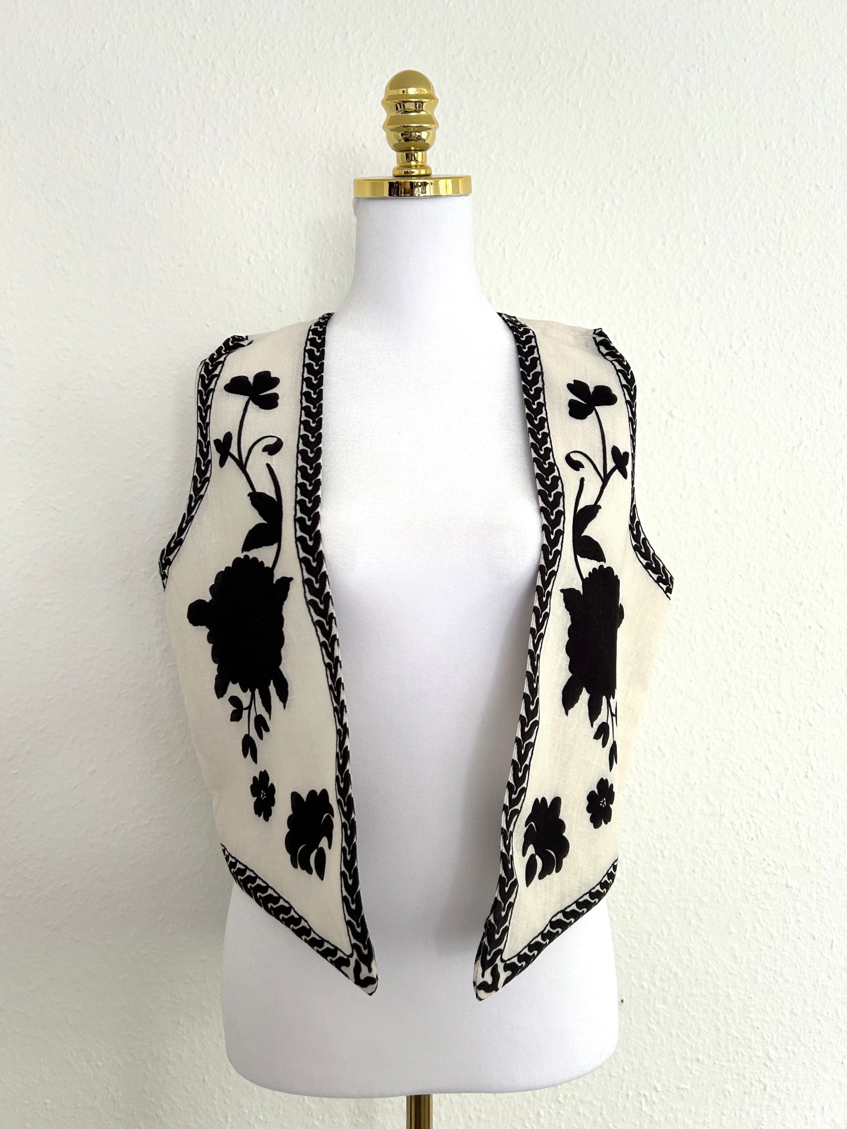 Cropped Weste Flower Schwarz