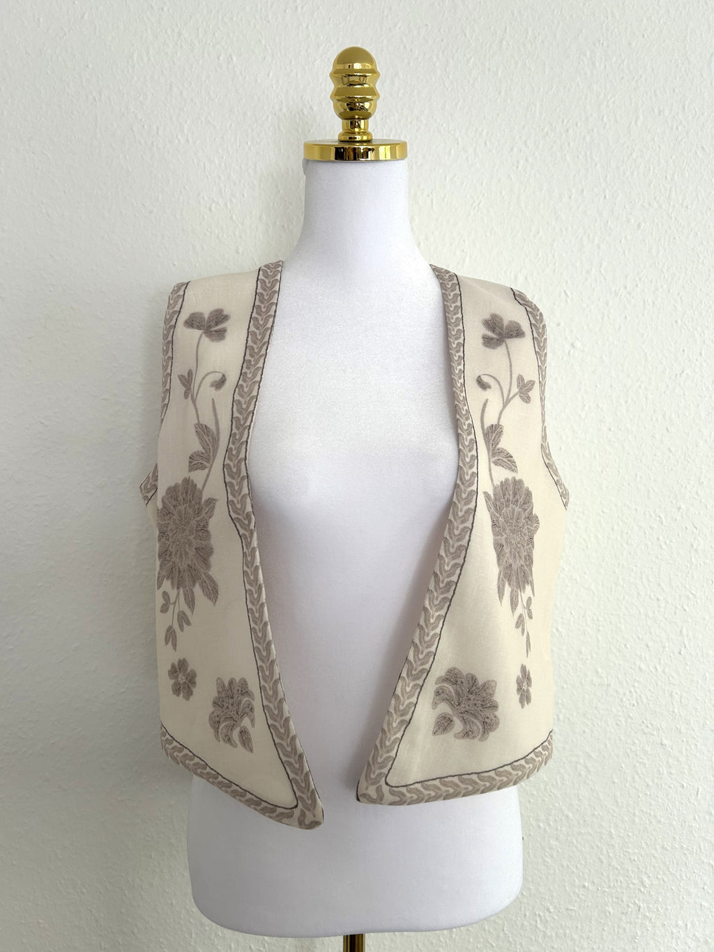 Cropped Weste Flower Beige