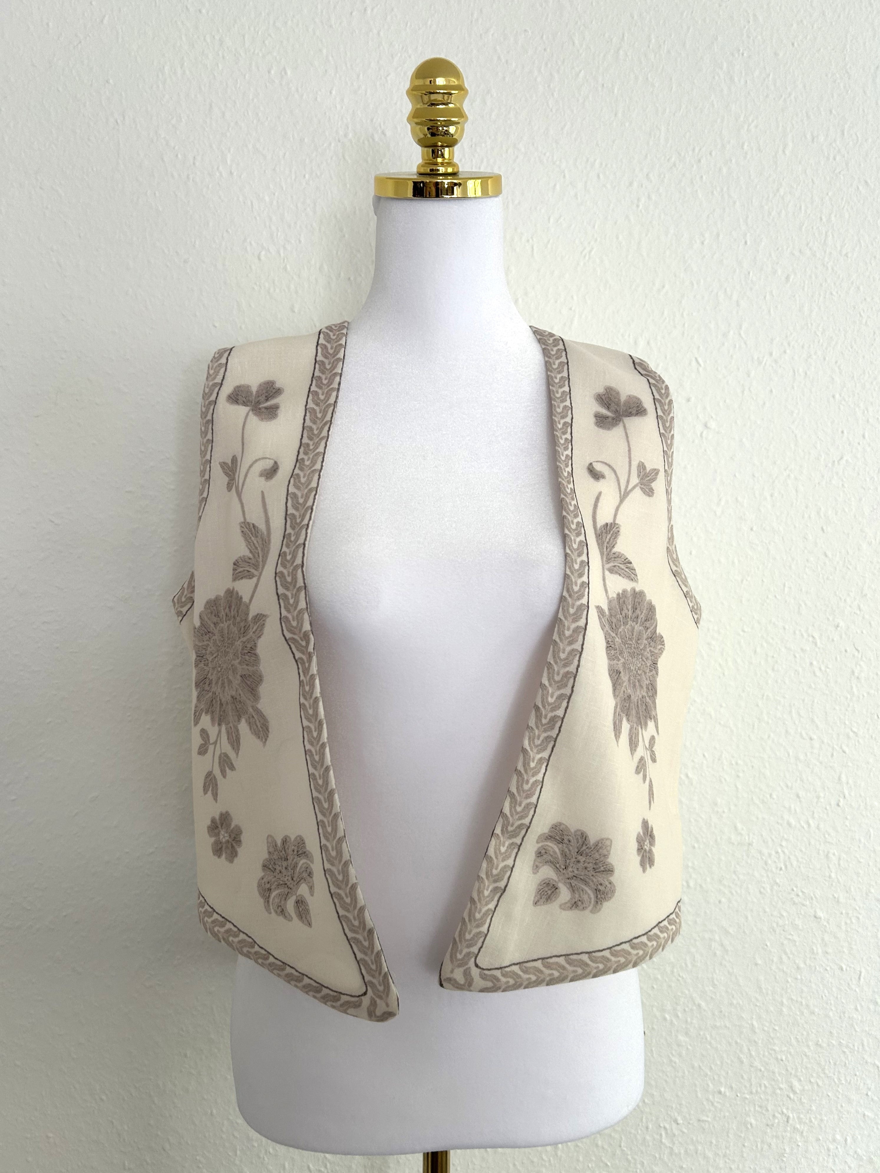 Cropped Weste Flower Beige
